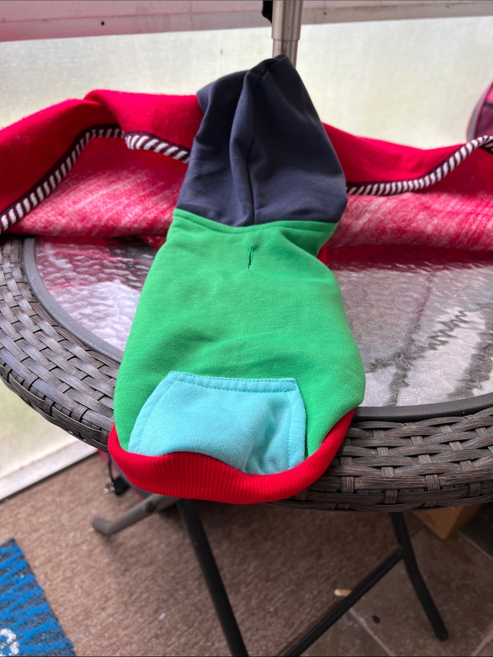 Pets polyester sweater with hoodie .. size S